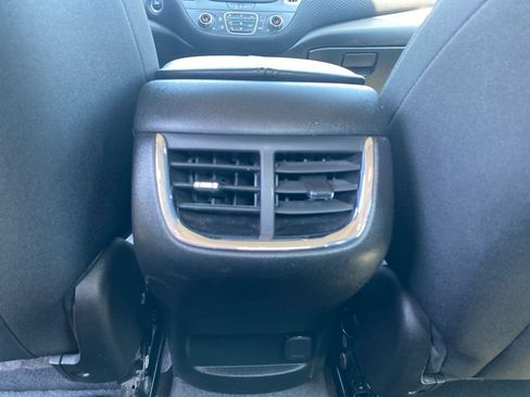 Used 2023 Chevrolet Malibu LT FWD image 25