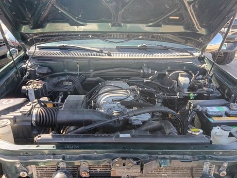 Used 2002 Toyota Tundra Limited image 31