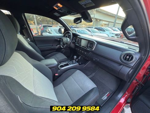 Used 2021 Toyota Tacoma TRD Off-Road w/ Technology Package AWD/4WD image 35