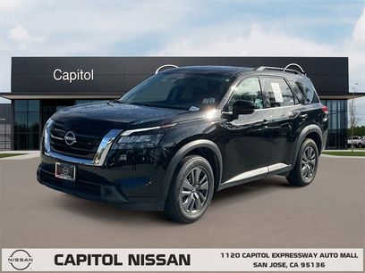 Used 2024 Nissan Pathfinder SV