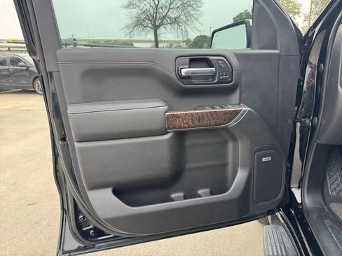 Used 2019 GMC Sierra 1500 Denali w/ Technology Package image 4