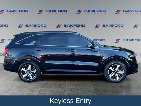 Used 2022 Kia Sorento S w/ Panoramic Sunroof Package FWD image 7