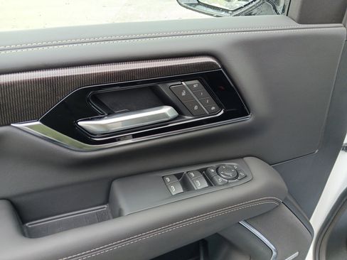 New 2026 GMC Yukon XL Elevation w/ LPO, Floor Liner Package image 7