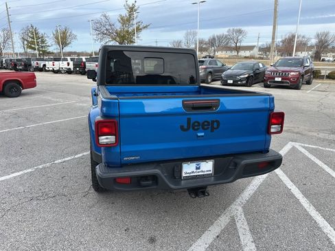 Used 2021 Jeep Gladiator Willys image 28