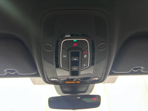 Used 2024 Audi SQ8 Premium Plus AWD/4WD image 18