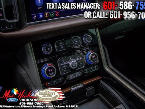 Used 2021 GMC Yukon XL Denali w/ Denali Premium Package image 19