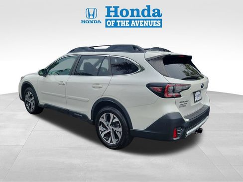 Used 2022 Subaru Outback Limited AWD/4WD image 3