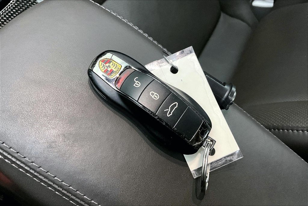 Used 2018 Porsche 911 Carrera S RWD image 13