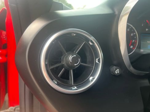 Used 2020 Chevrolet Camaro LT image 23