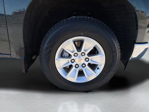 Used 2025 Chevrolet Silverado 1500 LT image 9