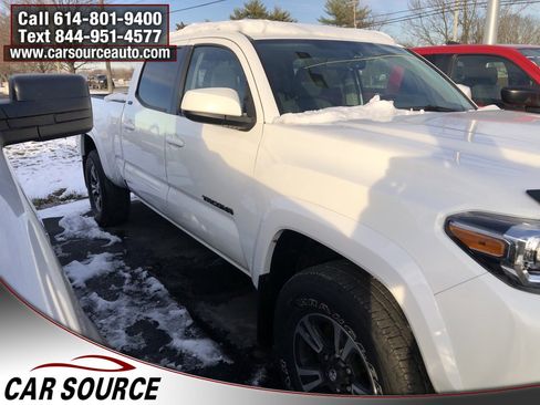 Used 2016 Toyota Tacoma SR5 image 4