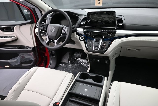 New 2026 Honda Odyssey Touring image 12