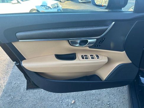 Used 2018 Volvo V90 T5 Cross Country w/ Convenience Package image 13