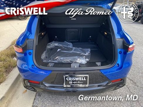 New 2024 Alfa Romeo Tonale Veloce image 9