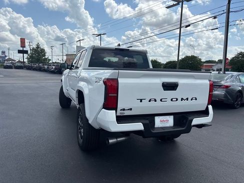 New 2025 Toyota Tacoma TRD Sport image 3