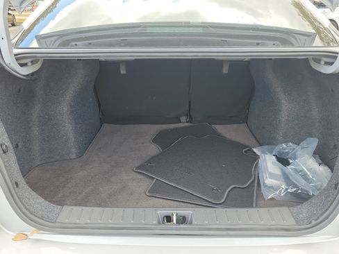 Used 2025 Nissan Versa SR w/ Trunk Package image 9