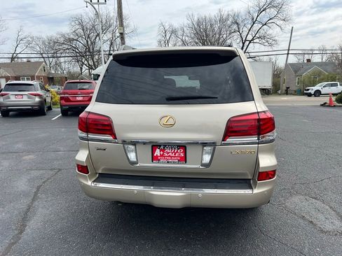 Used 2013 Lexus LX 570 4WD w/ Luxury Pkg image 7