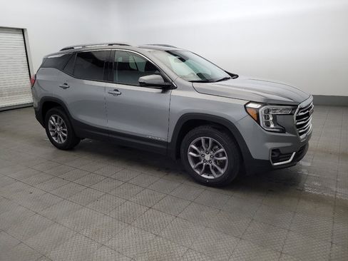 Used 2024 GMC Terrain SLT image 11