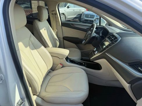 Used 2019 Lincoln MKC Premiere image 29