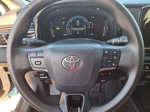 Used 2026 Toyota Camry LE w/ Convenience Package FWD image 21