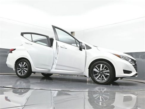 New 2025 Nissan Versa SV w/ Trunk Package image 48