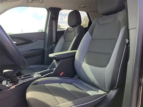 Used 2023 Chevrolet TrailBlazer LT w/ Convenience Package image 19