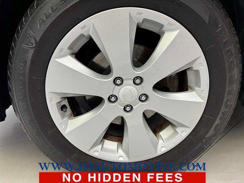 Used 2010 Subaru Outback 2.5i Premium AWD/4WD image 9