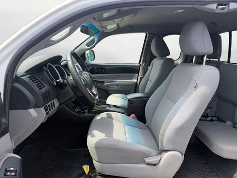 Used 2014 Toyota Tacoma 2WD Access Cab w/ Convenience Package image 11