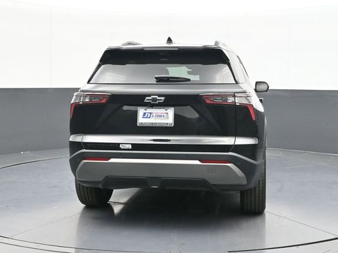 New 2026 Chevrolet Equinox LT w/ Midnight Edition AWD/4WD image 8