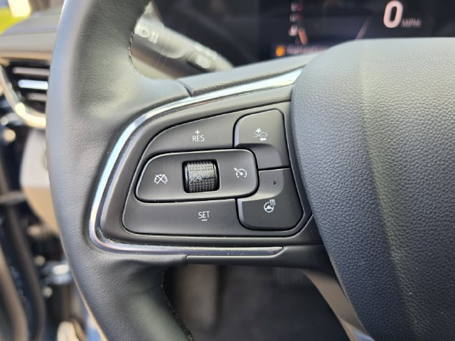 Used 2025 Buick Envista Sport Touring w/ Experience Buick Package FWD image 21