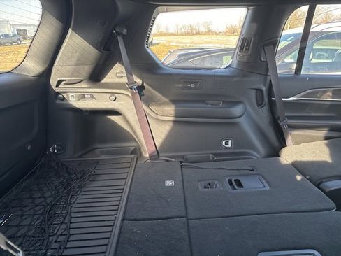 Used 2024 Jeep Grand Cherokee L Limited w/ Black Appearance Package image 9