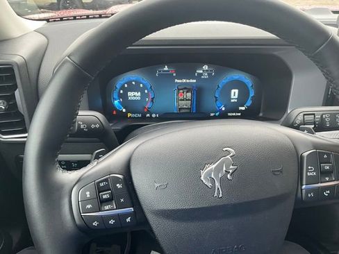 Used 2025 Ford Bronco Sport Badlands image 13