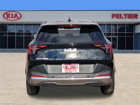 Used 2026 Kia Sportage LX image 4