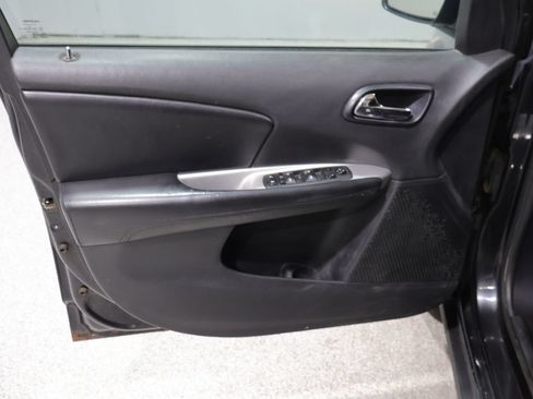 Used 2013 Dodge Journey SXT FWD image 13