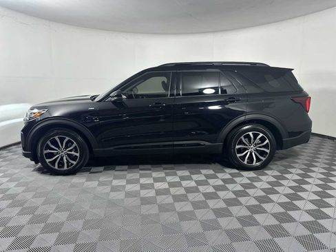 Used 2026 Ford Explorer ST-Line w/ Premium Package RWD image 4