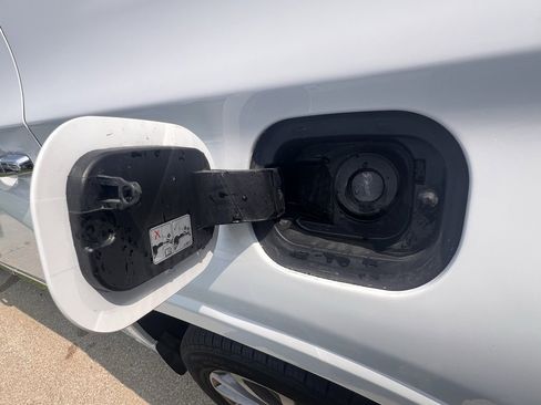 Used 2023 Chevrolet Traverse Premier w/ LPO, Floor Liner Package image 40