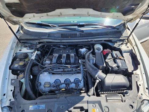 Used 2012 Ford Taurus Limited FWD image 18