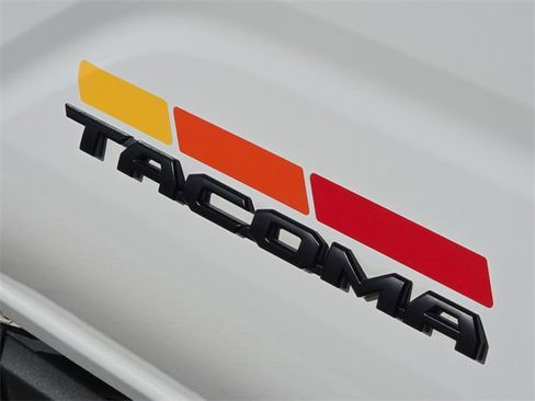 Used 2024 Toyota Tacoma TRD Sport image 6