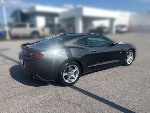 Used 2016 Chevrolet Camaro LT RWD image 8