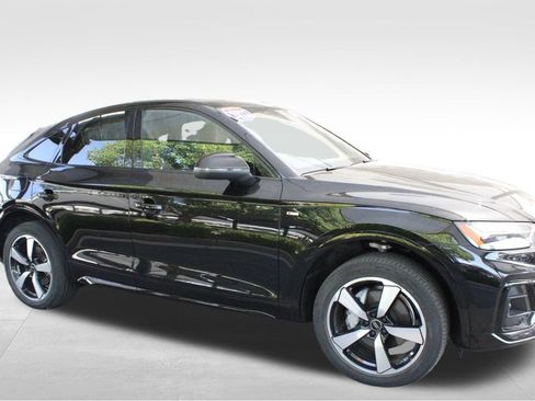 Used 2023 Audi Q5 2.0T Premium Plus w/ Premium Plus Package AWD/4WD image 17
