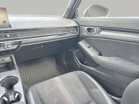 Used 2023 Honda Civic Sport image 10