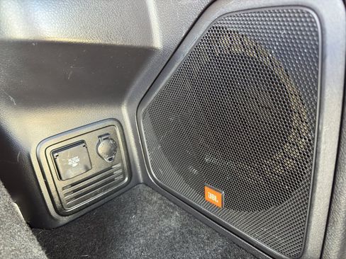 Used 2016 Toyota 4Runner Limited image 13