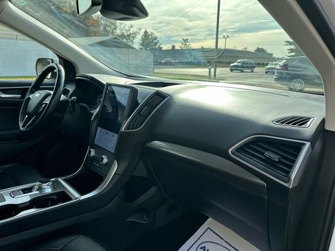 Used 2023 Ford Edge SEL image 18