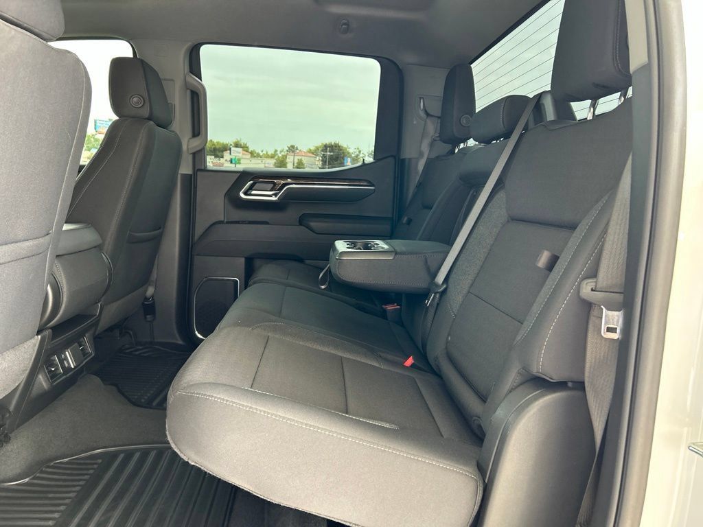 Certified 2025 GMC Sierra 1500 Elevation w/ X31 Off-Road Package AWD/4WD image 9
