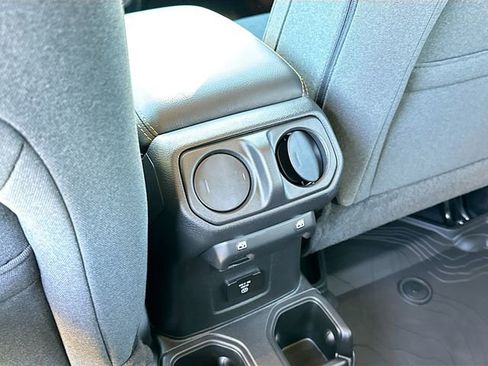 Used 2026 Jeep Wrangler Sahara image 24