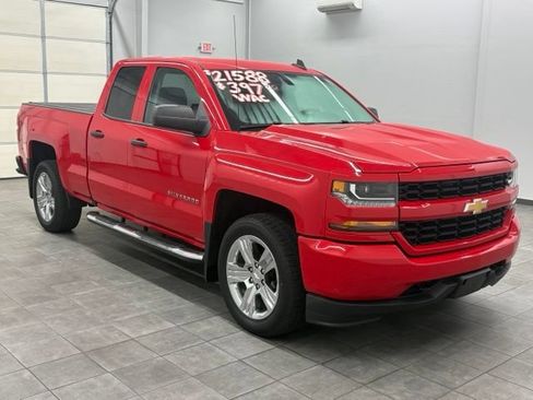 Used 2018 Chevrolet Silverado 1500 Custom w/ Custom Value Package AWD/4WD image 1