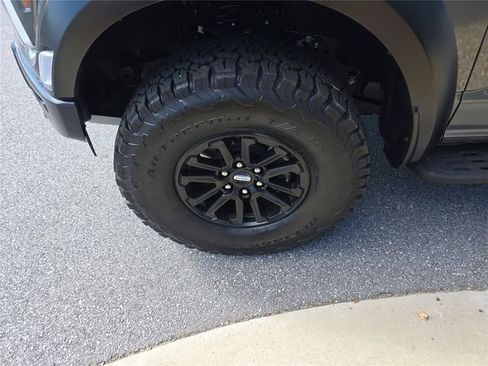 Used 2025 Ford F150 Raptor AWD/4WD image 10