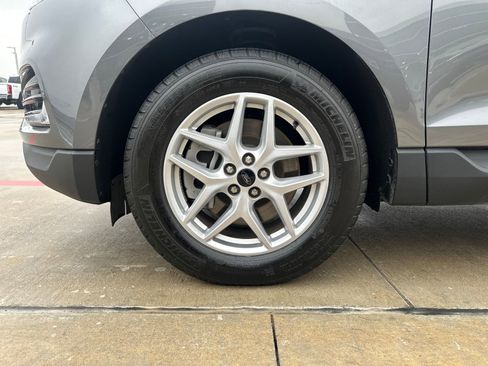 Used 2024 Ford Edge SEL w/ Convenience Package image 18