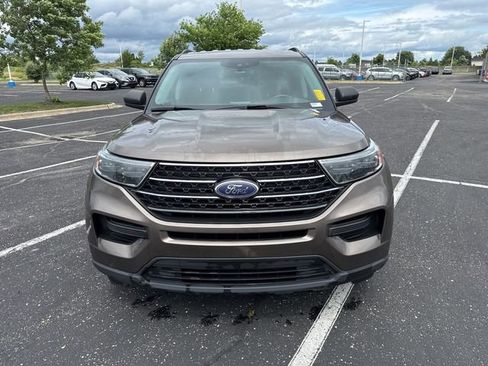 Used 2021 Ford Explorer XLT image 10