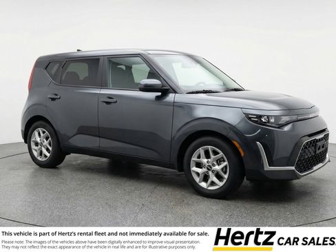 Used 2025 Kia Soul LX w/ LX Technology Package FWD image 1